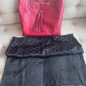 Gucci purse with dust bag